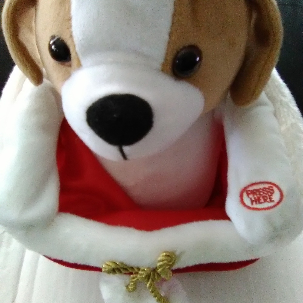 9" ANIMATED CHRISTMAS PLUSH